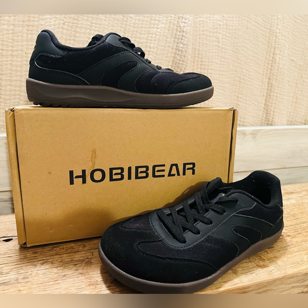 Hobibear Women's Black Comfort Lace-Up Sneakers